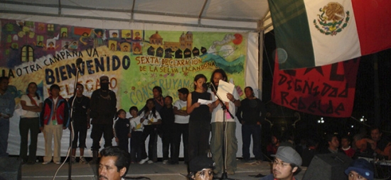 La &quot;Otra Campaña&quot; en el zócalo de Puebla / Audio