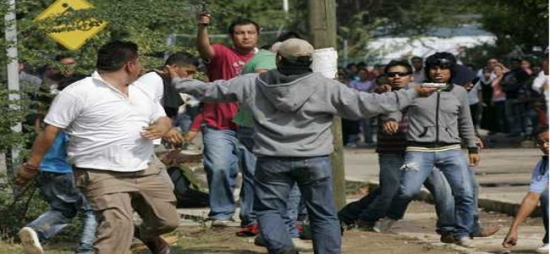 Porros atacan el Cubículos de facultades de la UNAM