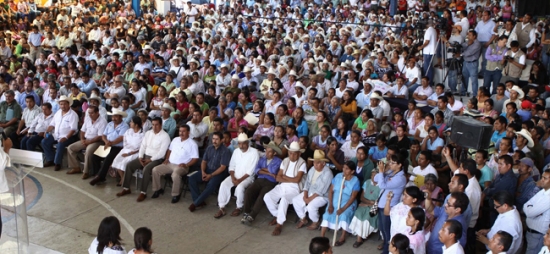 Imponen autoridades en Eloxochitlan de Flores Magón, Oaxaca