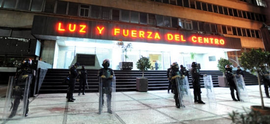 Acoso a la Juez que otorgo suspension provicional al decreto de extincion de LyFC