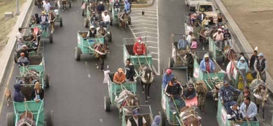 Trabajadores salen a las calles