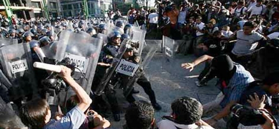 Detienen violentamente a estudiantes de CCH Azcapotzalco