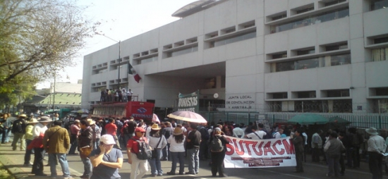 Contra la persecución laboral en la UACM