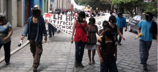 Denuncia de estudiantes de la Facultad de Medicina UABJO