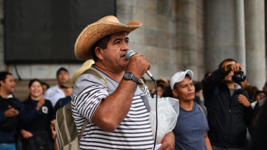 Anuncian padres de familia búsqueda en la sierra de Iguala: “Para nosotros siguen vivos, así los estamos buscando”.
