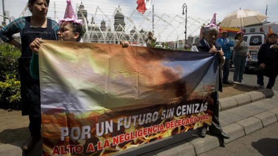 Locatarios de la Merced exigen respuesta.