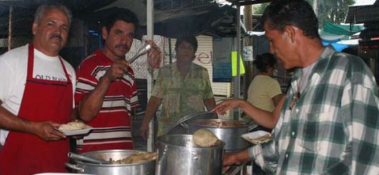 Acto publico con los Tiaguistas en el Mercado Hector Espino, Hermosillo