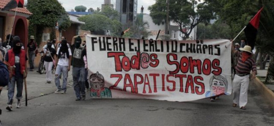 Marcha en Oaxaca en solidaridad con las comunidades zapatistas