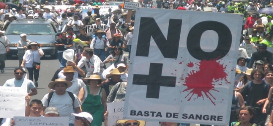El pueblo exige &quot;No más sangre&quot;