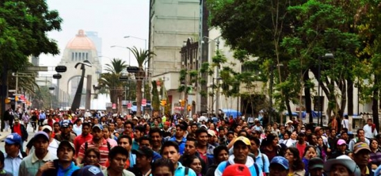 Pronunciamiento de los maestros defensores de la educación en Toluca.