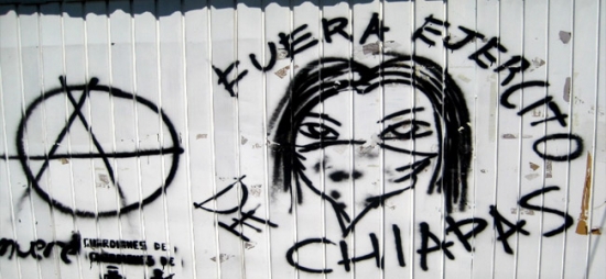 Basta de agresiones a las bases zapatistas, fuera paramilitares y partidos politicos.